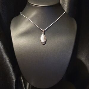 New Botswana Agate Gemstone Danity Pendent Necklace